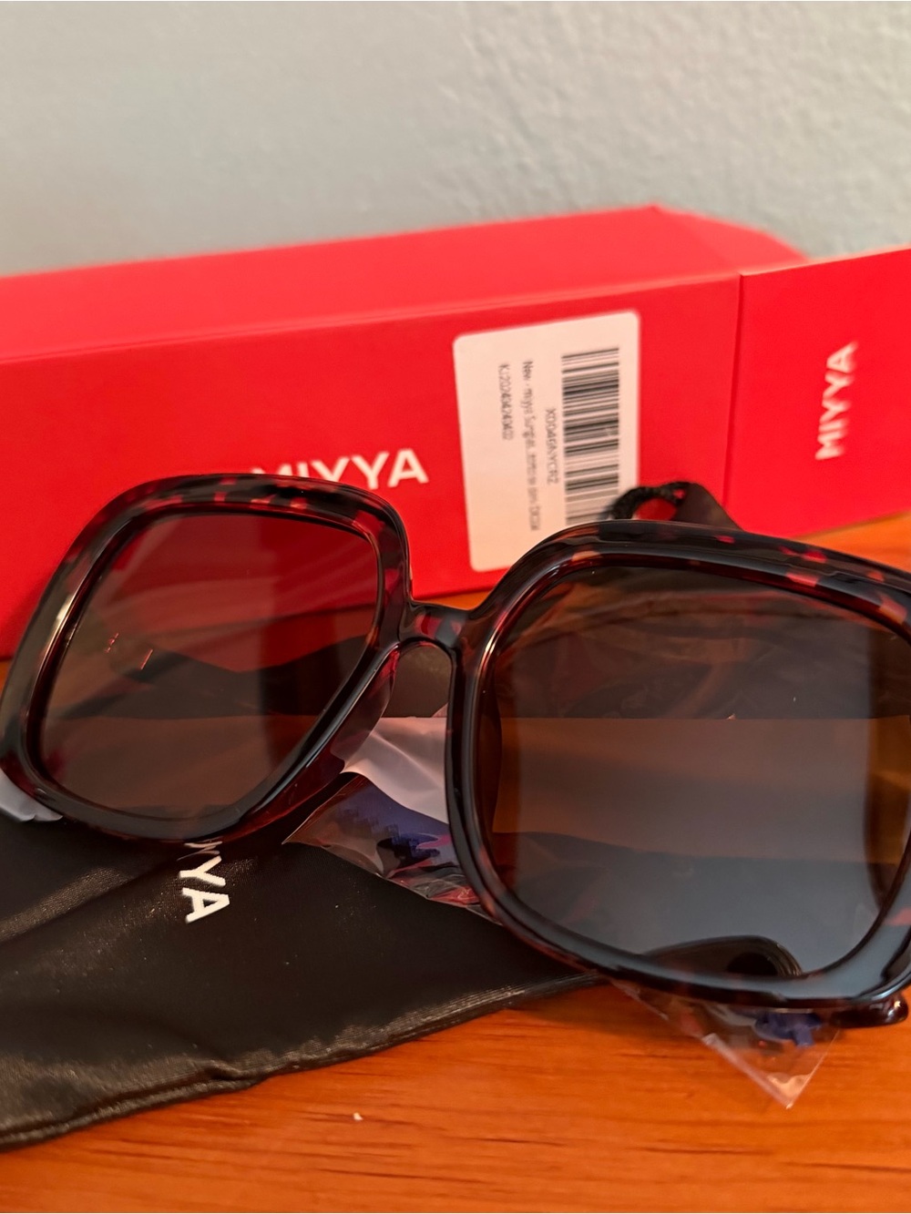 MIYYA Tortoiseshell Brown Oversized Women's Sunglasses